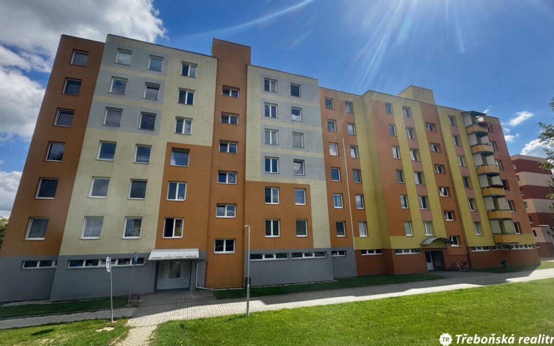 Prodej bytu 3+1 s lodžií České Velenice