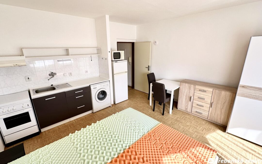 Pronájem bytu 1+kk v Třeboni