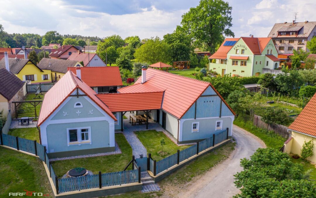 Pronájem dvougeneračního rodinného domu Stará Hlína