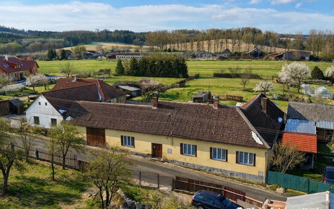 Prodej rodinného domu s garáží a rozlehlou zahradou Český Rudolec